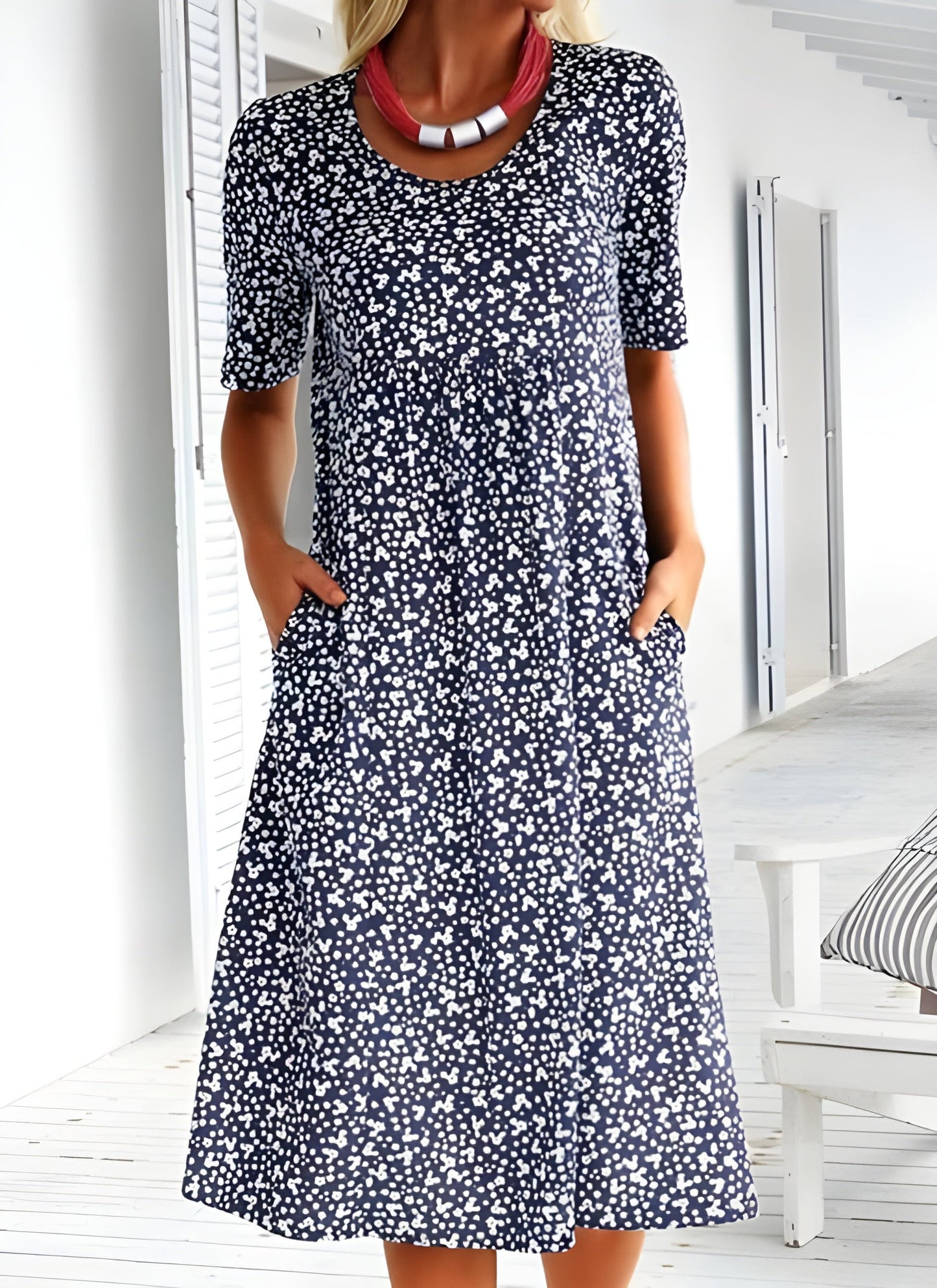 Brinley - Chic Everyday Dress with Floral Print and Round Neckline for women