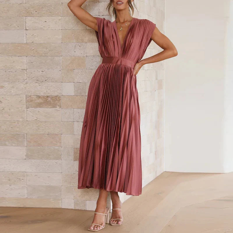 Darah -Feminine And Alluring Pleated Dress For Any Occasion