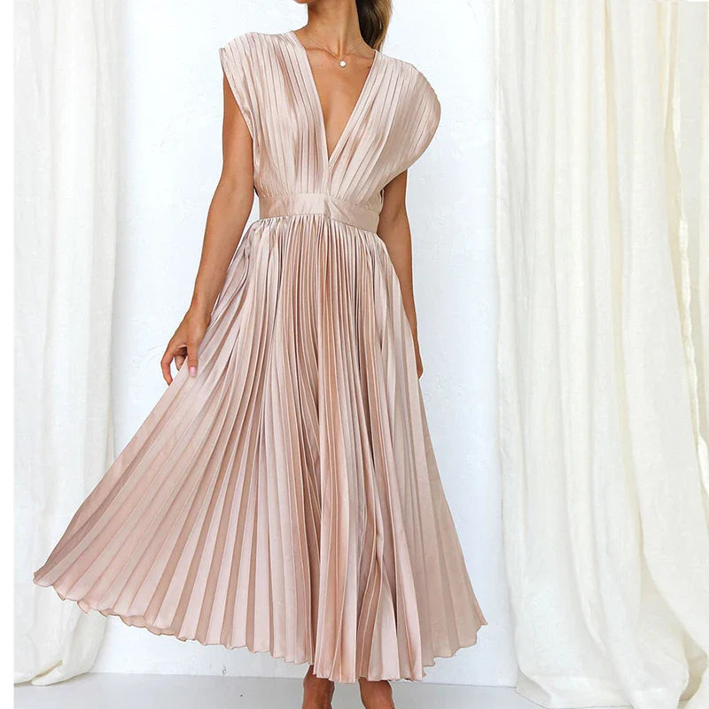 Darah -Feminine And Alluring Pleated Dress For Any Occasion